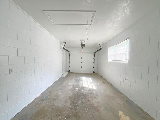 Building Photo - 822 Lake Elbert Ct