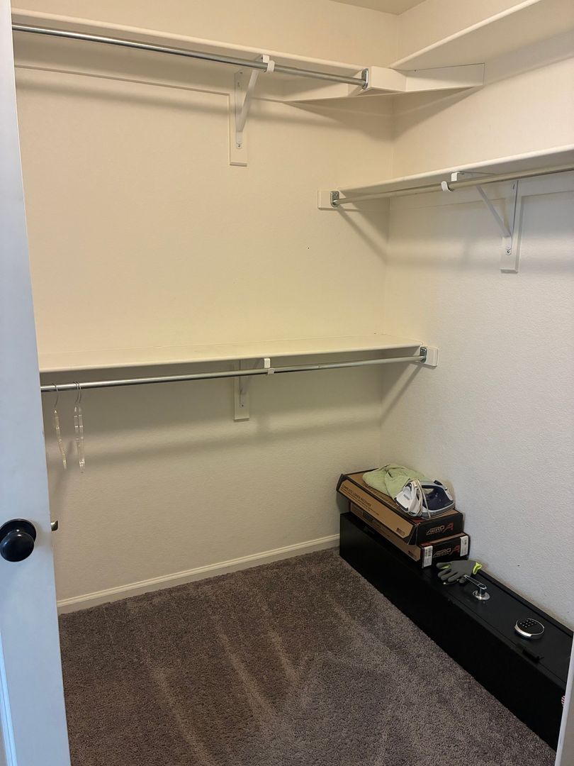 Building Photo - 18955 E Robins Pl