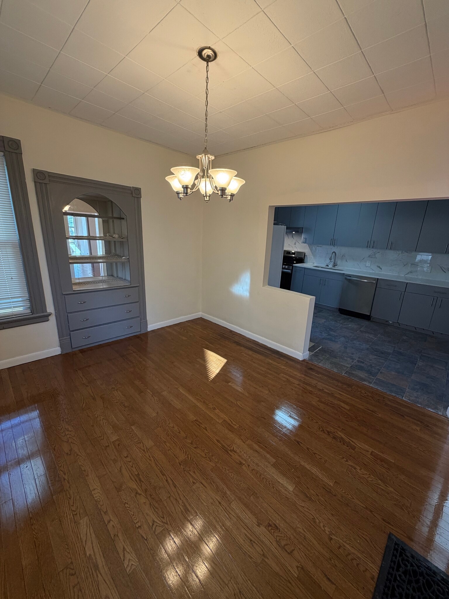 Building Photo - 123 High St