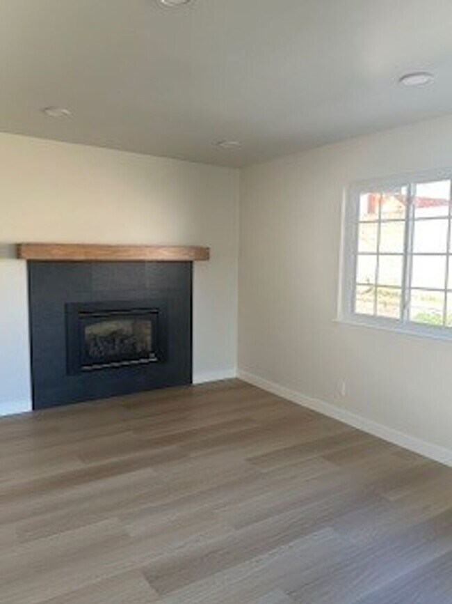 Building Photo - Newly remodeled three bedroom two bath.