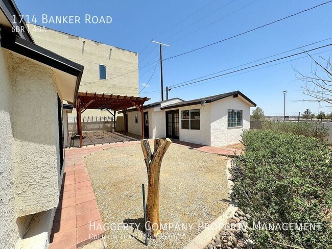 Building Photo - 1714 Banker Rd