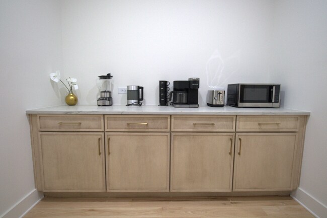 Building Photo - 1273 Danner St SE