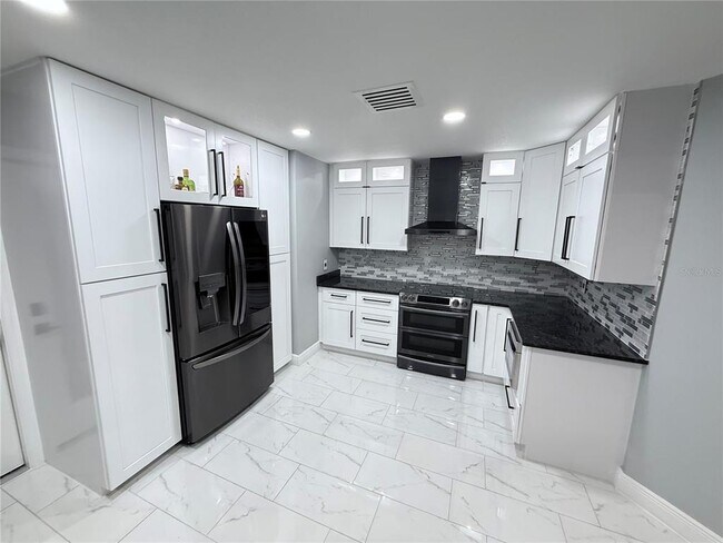 Building Photo - 128 Sandalwood Dr