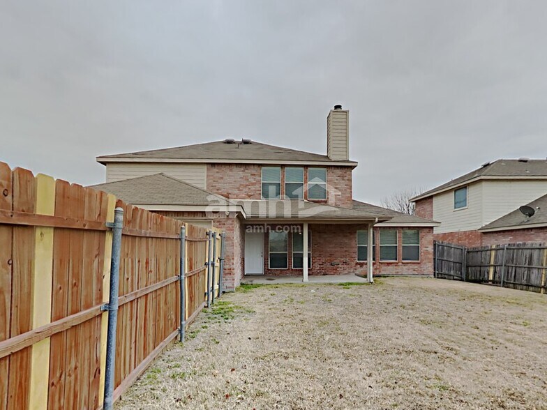 Building Photo - 1409 Prairie Dr
