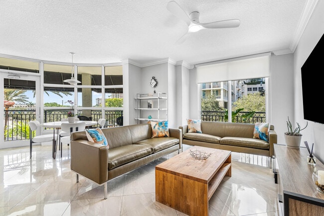 Building Photo - 600 S Dixie Hwy