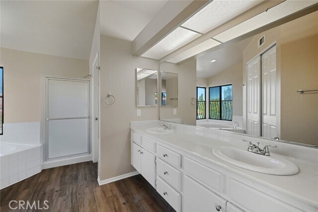 Building Photo - 325 Rainbow Terrace