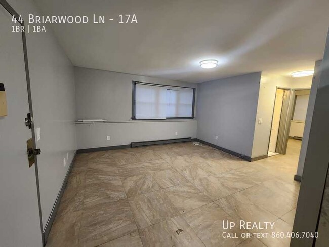 Building Photo - 40-44 Briarwood Ln