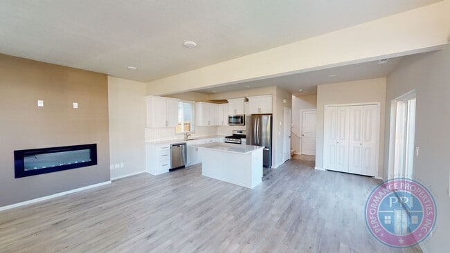 Building Photo - New Construction, Stylish Floorplan & Amen...
