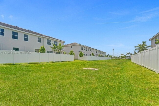 Building Photo - 133 SW 171st Ave