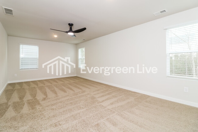 Building Photo - 4830 Station Ln