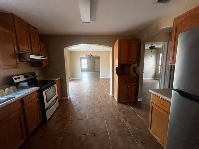 Building Photo - 2630 Comal Loop