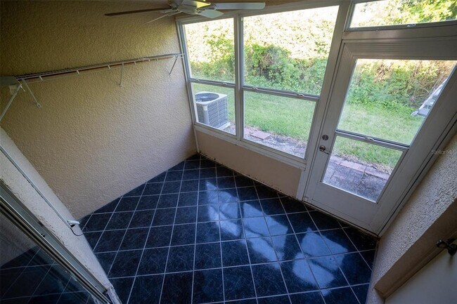 Building Photo - 1250 Redondo Way