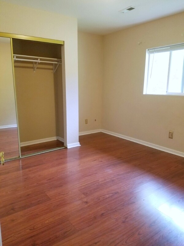 Building Photo - 307 Cheyenne Blvd