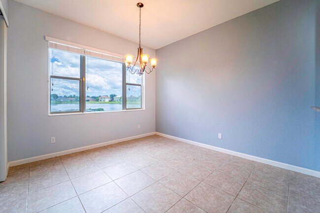 Building Photo - 2177 SW Cape Cod Dr