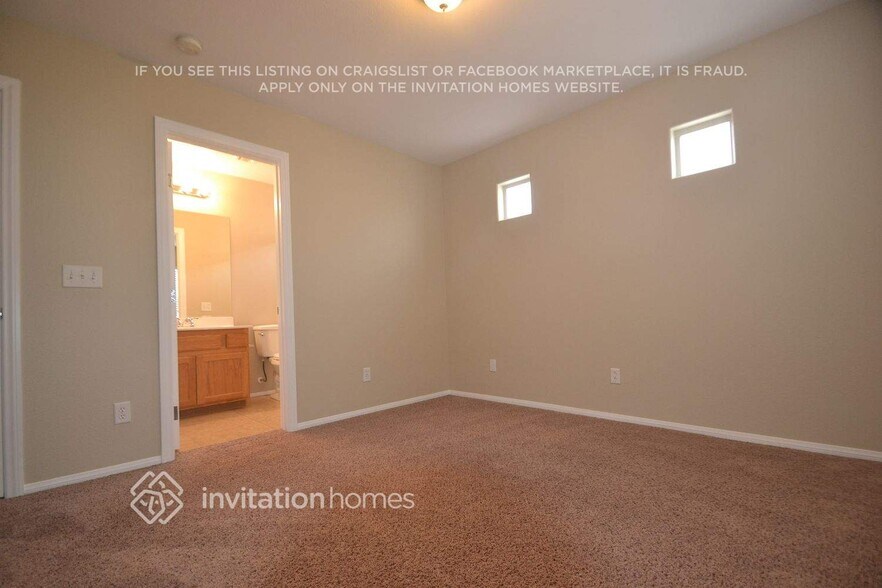 Building Photo - 6098 Aripeka St