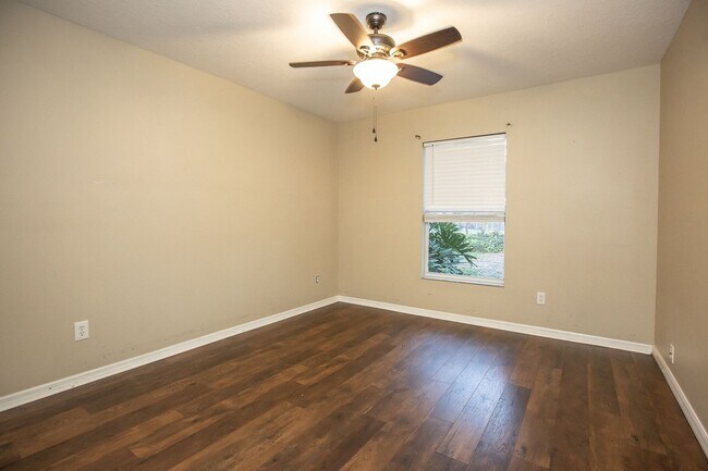 Building Photo - FOR RENT!!! STUNNING AND SPACIOUS 5 BEDROOM SINGLE FAMILY HOME...