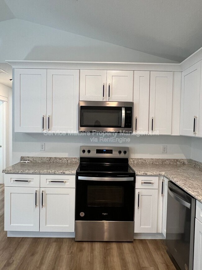 Building Photo - 3241 Damon Dr