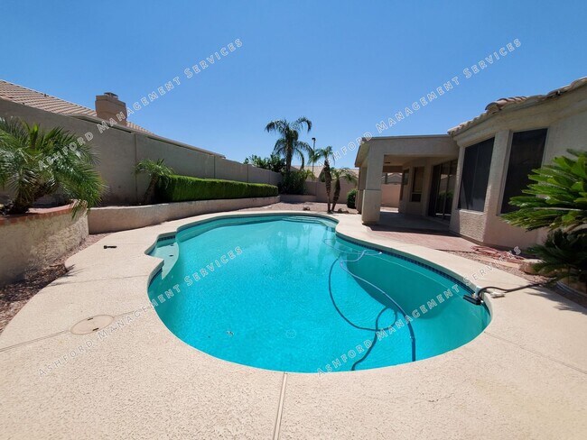 Building Photo - 3 BEDROOM WITH POOL NORTH SCOTTSDALE