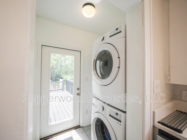 Building Photo - 771 Palmetto St