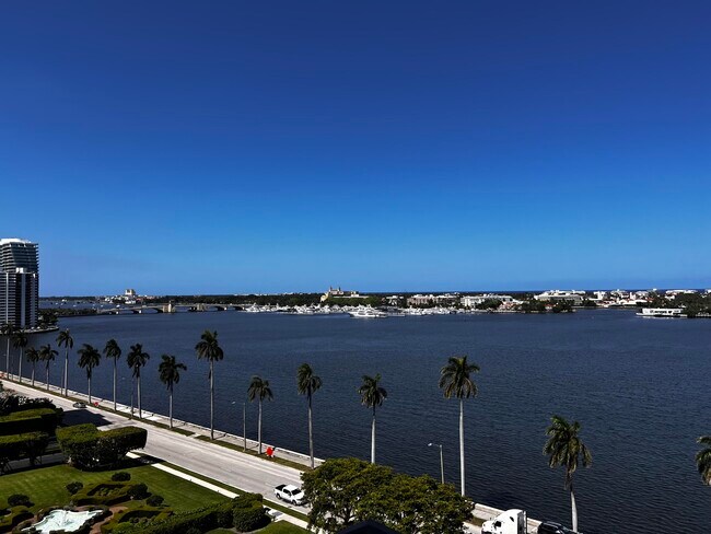 Building Photo - 1801 S Flagler Dr