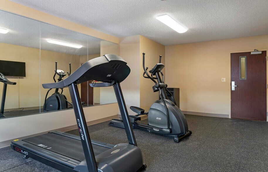 Building Photo - Furnished Studio-Detroit - Dearborn