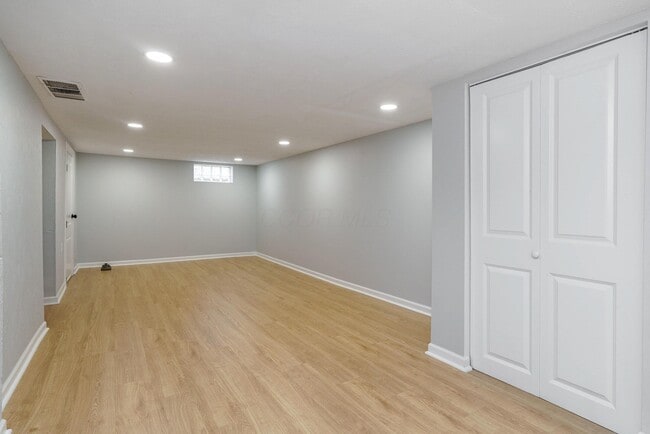 Building Photo - 2228 Holt Ave