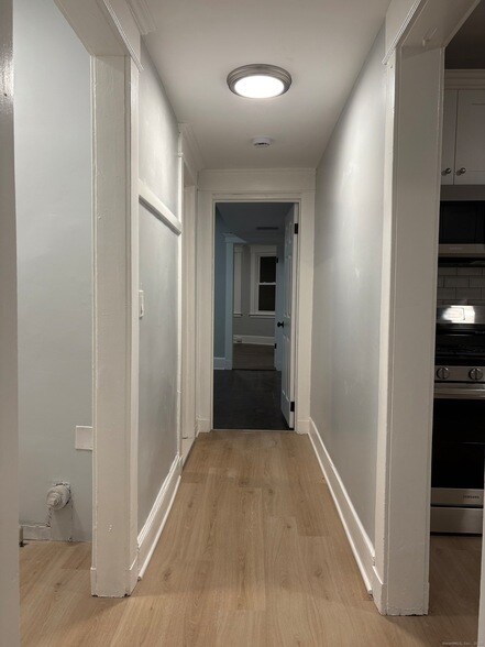 Building Photo - 72 4th St