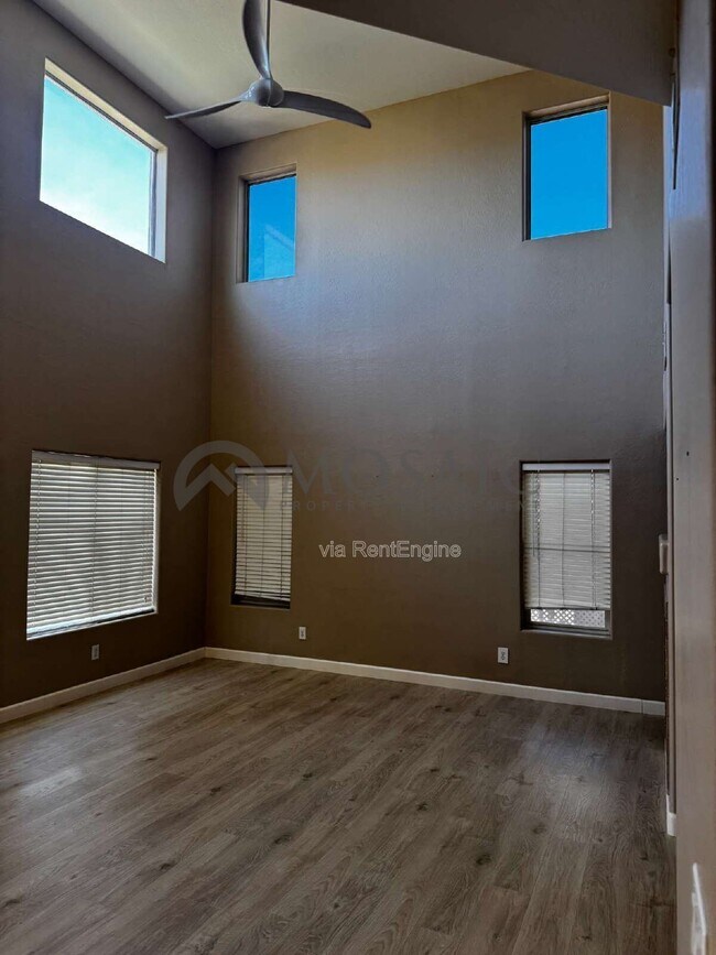 Building Photo - 3356 E Mayberry Ave