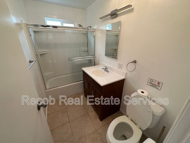 Building Photo - 4859 Campanile Dr