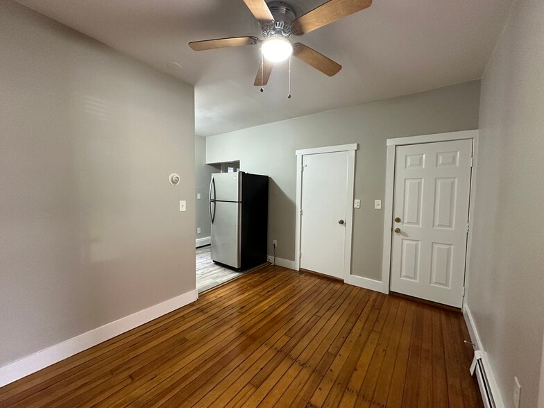 Building Photo - 73 Division St