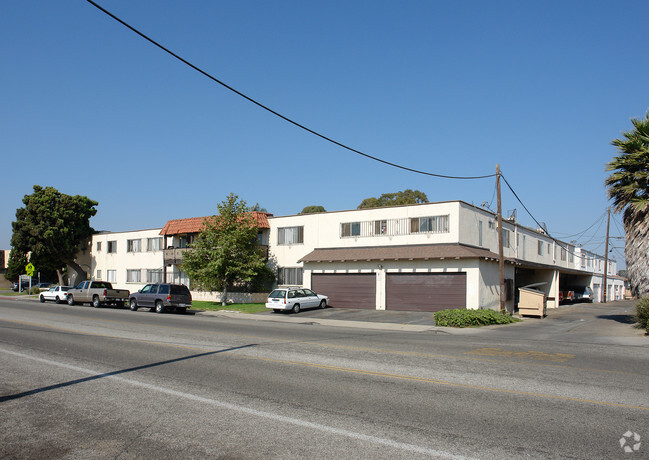 Primary Photo - Laguna Gardens Apartments