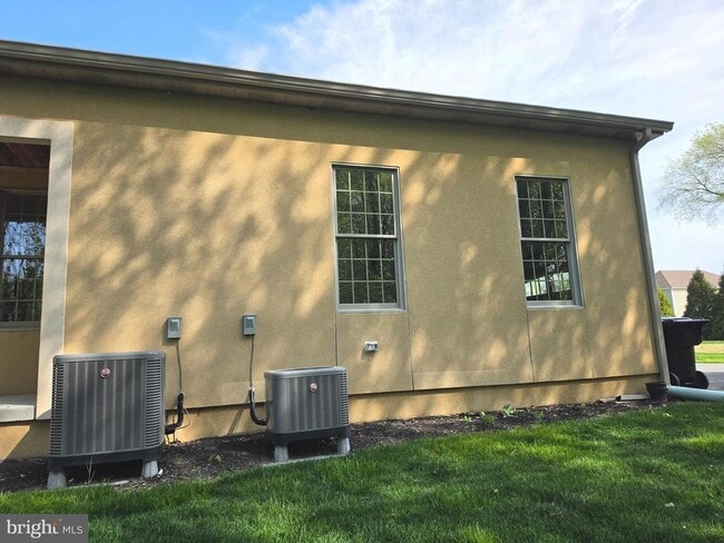 Building Photo - 94 Wolf Creek Cir