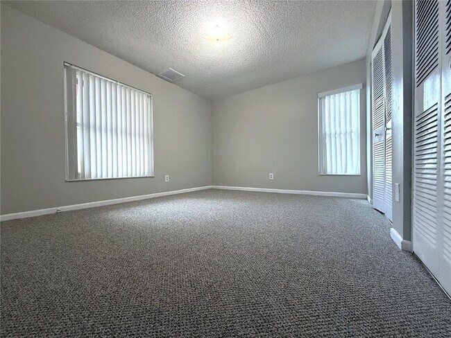 Building Photo - 5006 Parkhill Dr