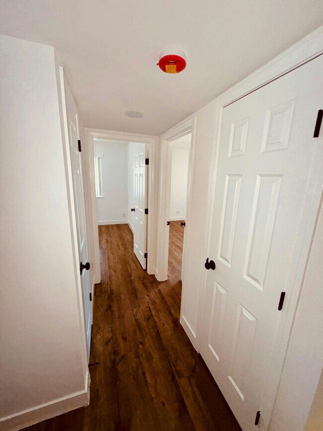 Building Photo - 5544 Keoncrest Cir