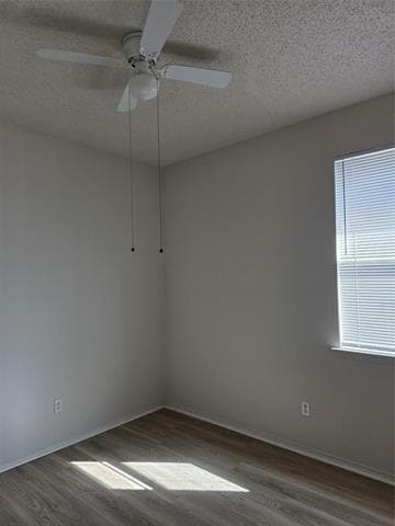 Building Photo - 4758 Marina Del Rd