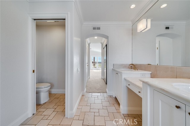 Building Photo - 8 Marquesa