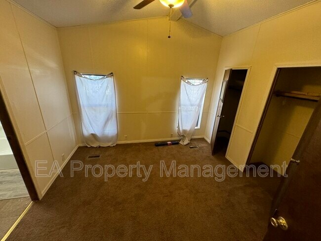 Building Photo - 7308 Turtledove Ln NE