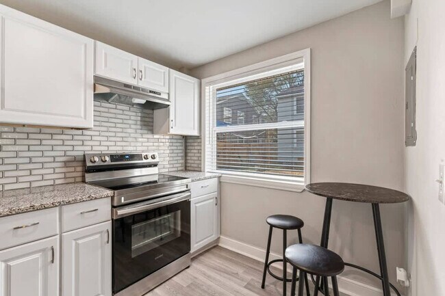 Building Photo - 1533 Flagler Ave