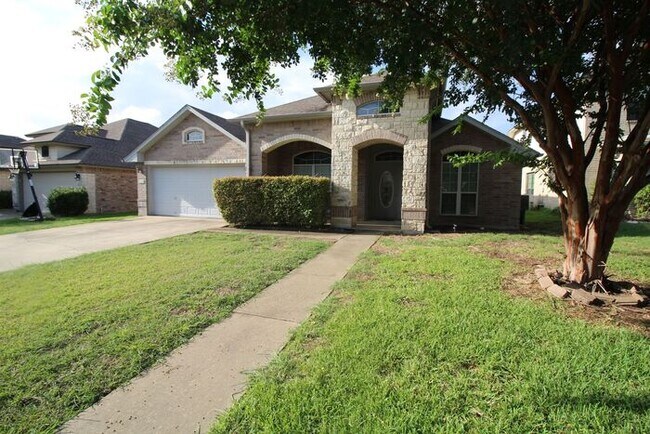 Building Photo - 2908 Tucson Dr