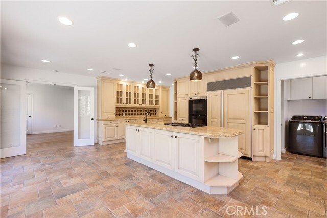 Building Photo - 248 N Rexford Dr