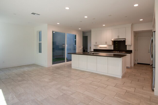 Building Photo - Irvine's Great Park 3 Bedroom + Loft for L...