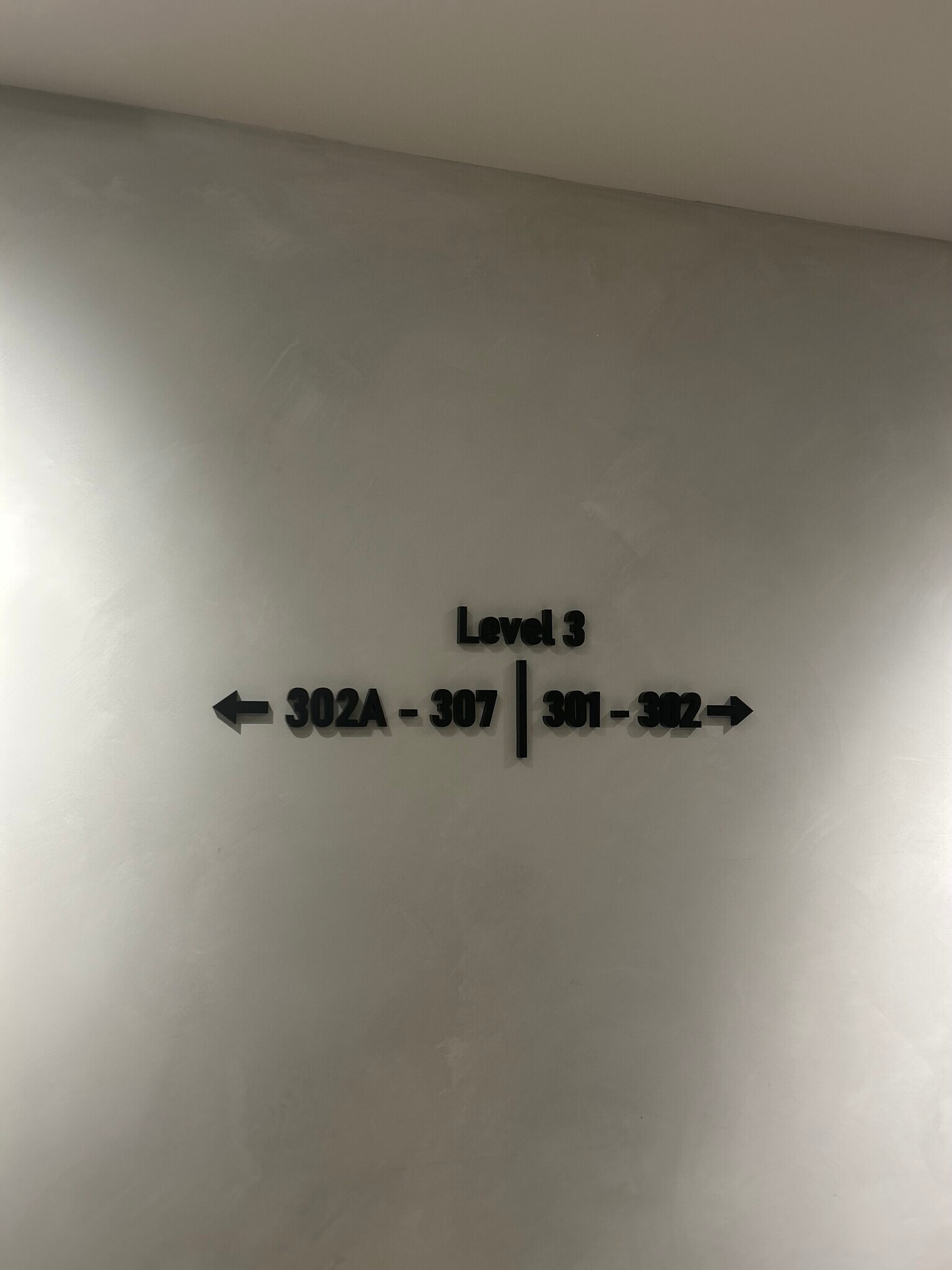 Corridor signage - 5415 Collins Ave
