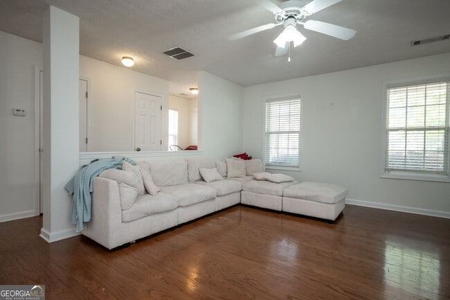 Building Photo - 213 Sidney Lanier Ave