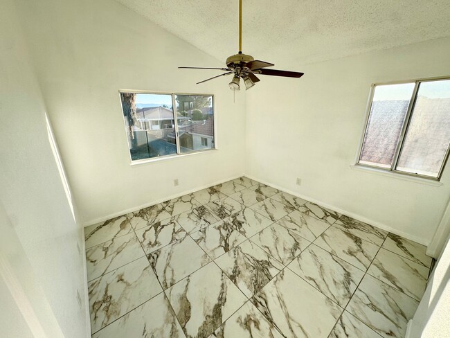 Building Photo - Beautiful cul-de-sac Home