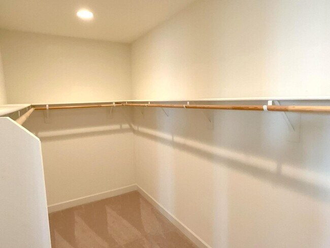 Building Photo - 4807 Valerio St