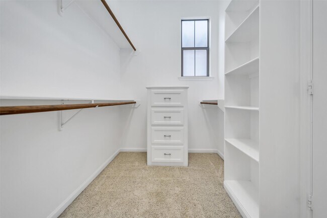 Building Photo - 542 Bomar St
