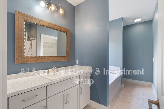 Building Photo - 4464 Goldfinch Way