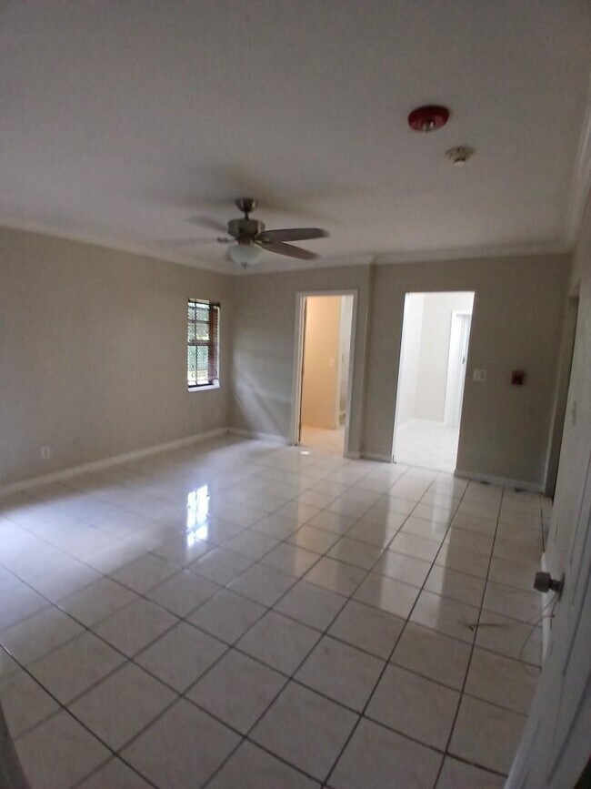 Building Photo - 22300 SW 184th Ave