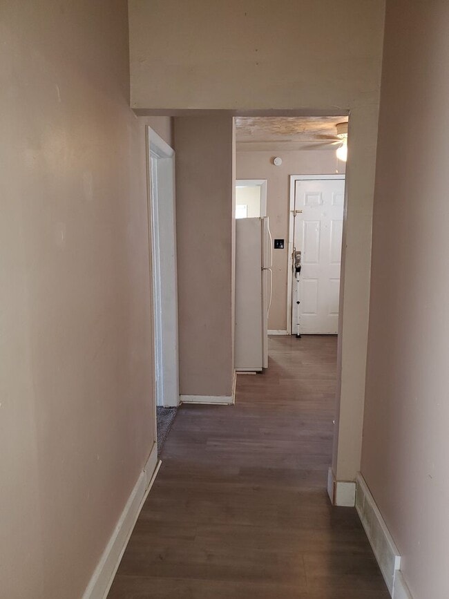 Building Photo - Charming 1-Bedroom Apartment in the Heart ...