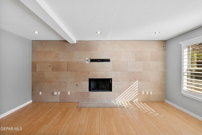 Building Photo - 1450 Senda Del Sol Ln